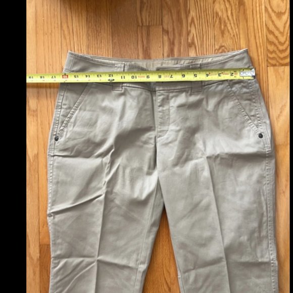 Esprit women capris khaki Pants 8 - Picture 5 of 5